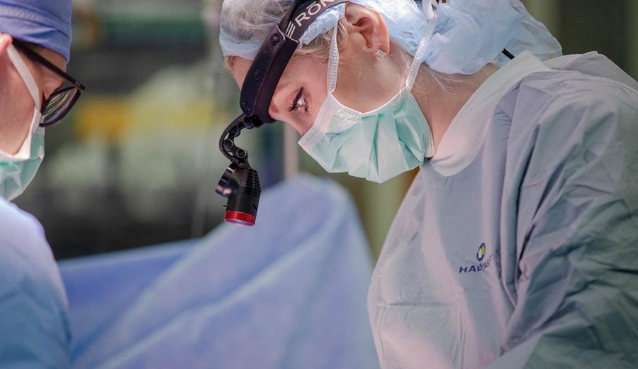 Methodist plastic surgeons perform a procedure