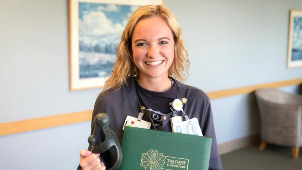 Image for post: A Love for Daisies: Methodist Nurse Spreads Cheer by 'Looking for the Positive'