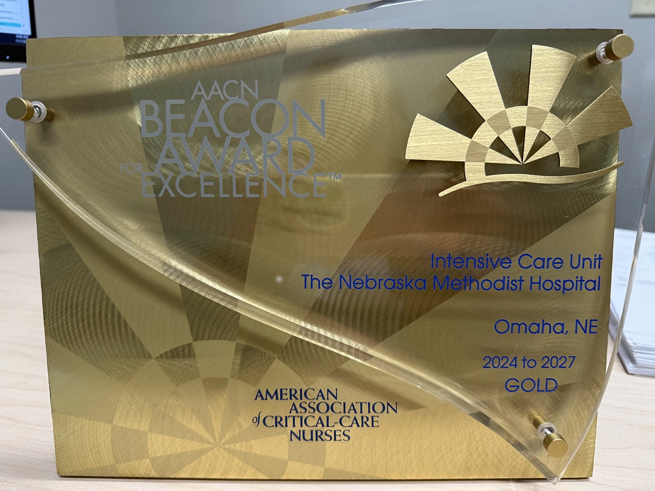 Methodist Hospital Critical Care Unit receives AACN’s Beacon Award