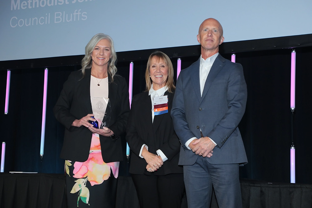 Jennie Edmundson’s Tracie Kerns honored with Iowa Hospital Association’s Hospital Hero Award