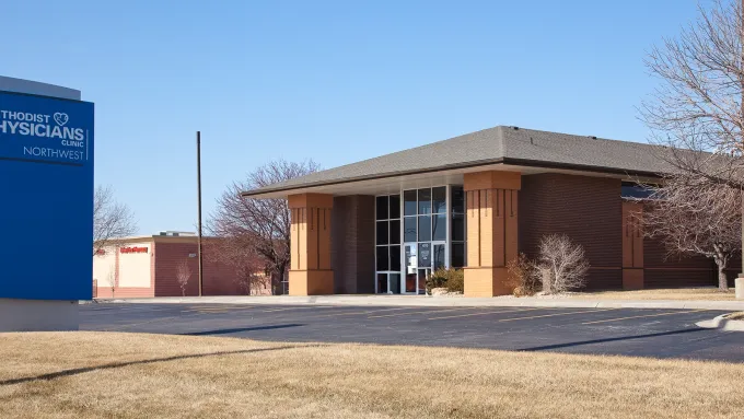 Photo of Methodist Physicians Clinic in northwest Omaha, NE.