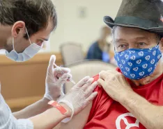 Dunklau Gardens resident gets COVID-19 vaccine