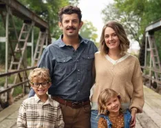 Drs. Hernan and Melissa Hernandez family