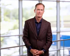 Dr. Eric Van De Graaff