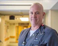 Image for post: Nurse Eases the Pain of Goodbye