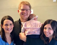 Image for post: Nurse Receives The DAISY Award for Coaching Couple Through Pregnancy Loss, Births of Daughters 