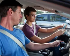 Image for post: 6 Teen Driving Hazards