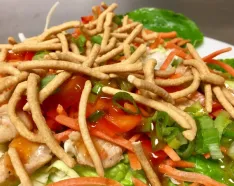 Image for post: Healthy Recipe: Thai Chicken Lettuce Wraps