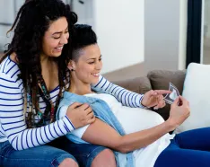 Image for post: When Nontraditional Families Want to Grow