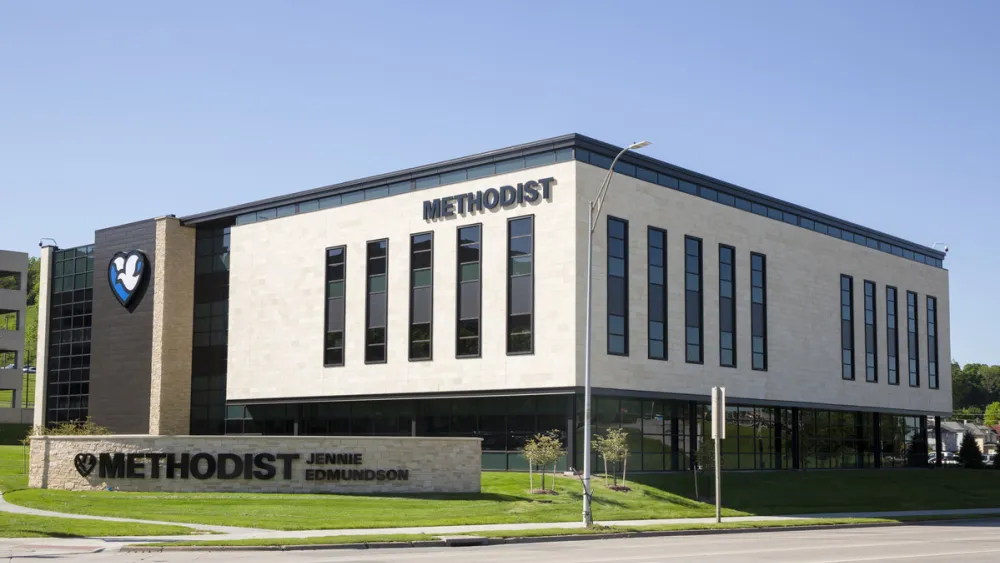 Exterior of Methodist Jennie Edmundson Medical Plaza in Council Bluffs, Iowa