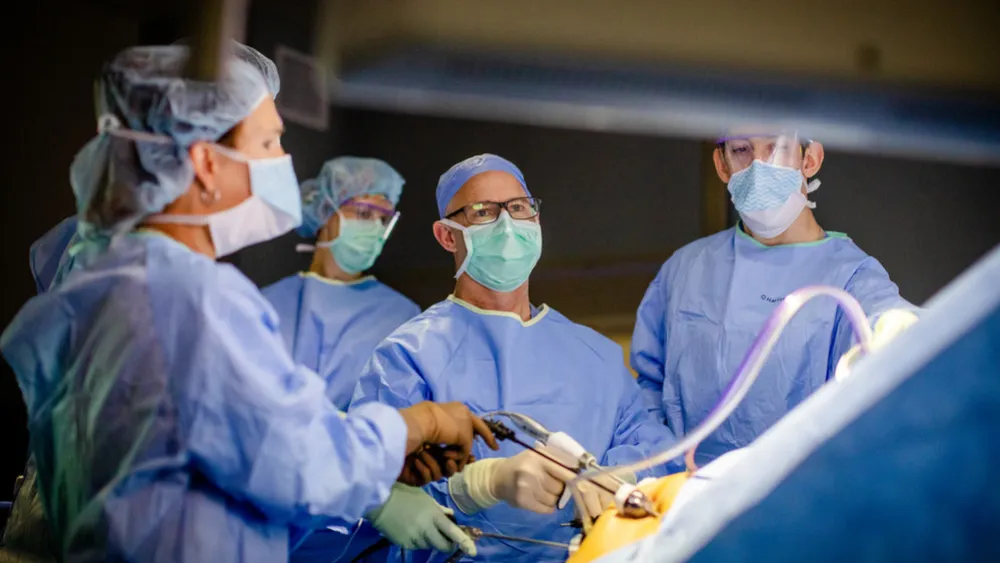 Dr. Brad Winterstein performs a laparoscopic sleeve gastrectomy procedure at Methodist Hospital