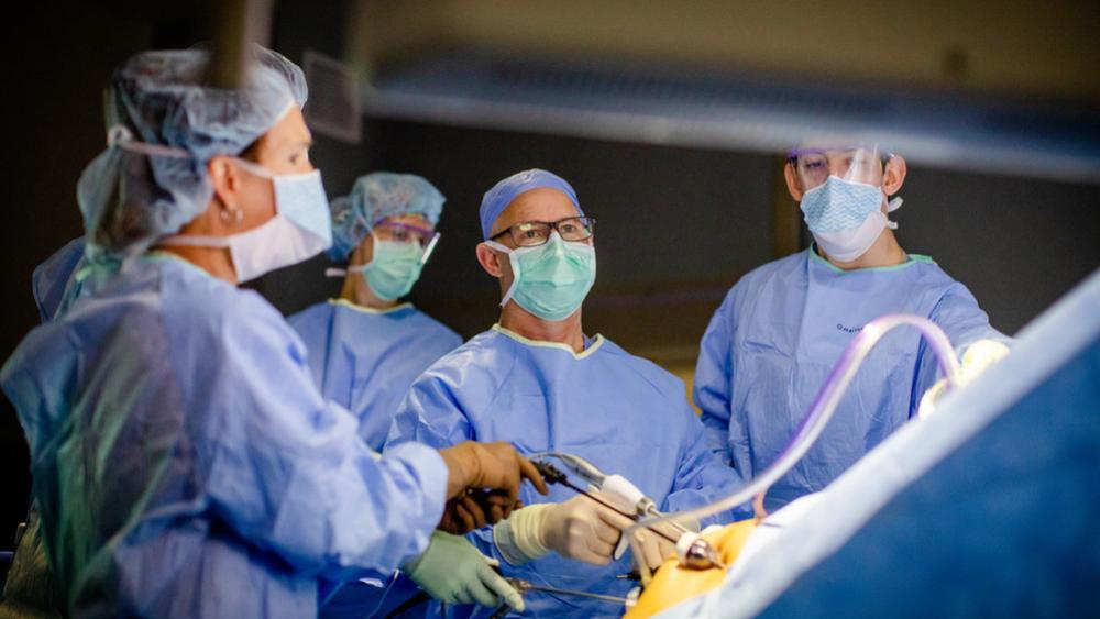 Dr. Brad Winterstein performs a laparoscopic sleeve gastrectomy procedure at Methodist Hospital