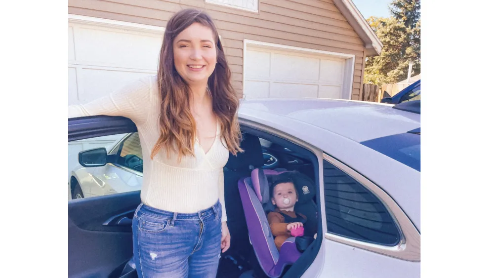 Kenzie Elsey and daughter Violet 