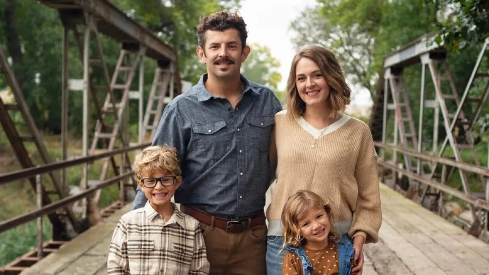 Drs. Hernan and Melissa Hernandez family