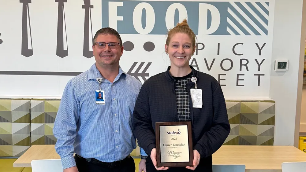 Lauren Doeschot Manager of the Year award