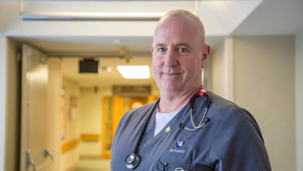 Image for post: Nurse Eases the Pain of Goodbye