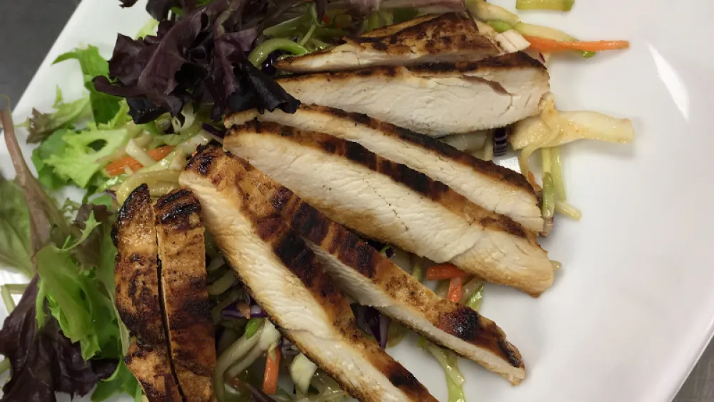 Image for post: Healthy Recipe: Gluten-Free Chicken 'Egg Roll'