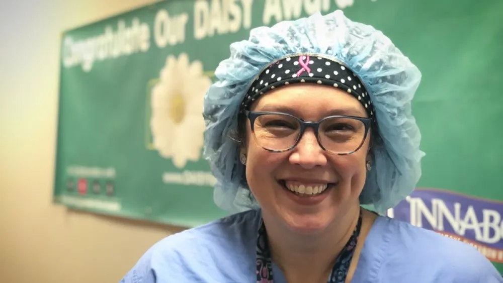 Image for post: Nurse Showed Extraordinary Care by Gifting Clothes to Patient in Need