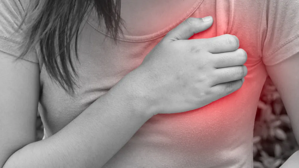 Image for post: Chest Pain: Should I Be Worried?