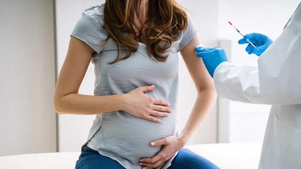 Image for post: Considering the COVID-19 Vaccine During Pregnancy? Here's What You Need to Know