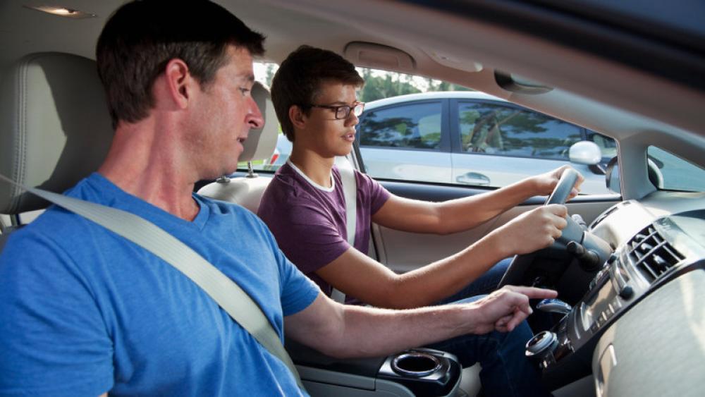 Image for post: 6 Teen Driving Hazards