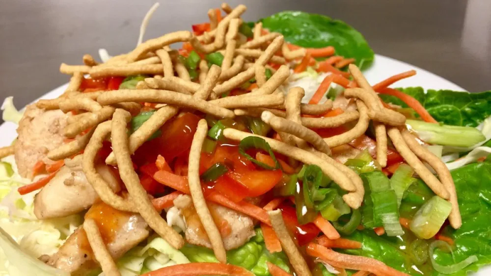 Image for post: Healthy Recipe: Thai Chicken Lettuce Wraps