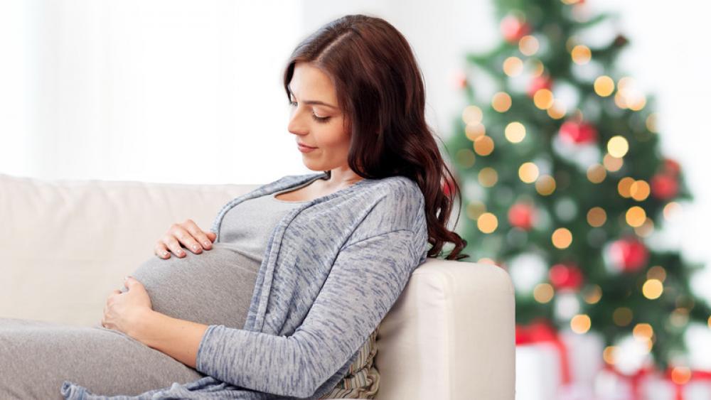 Image for post: Advice to Ease the Stress of a Holiday Pregnancy