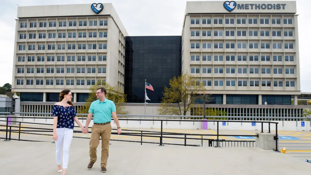 Image for post: Couple Gets Engagement Photos Where Their Love Began: Methodist Hospital