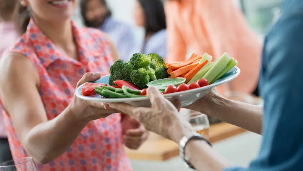 Image for post: 7 Ideas for a Healthier Tailgating Party This Football Season