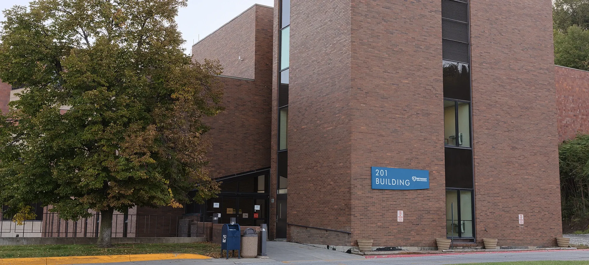 Photo of the 201 Building, located on the Methodist Jennie Edmundson Hospital campus in Council Bluffs, IA.