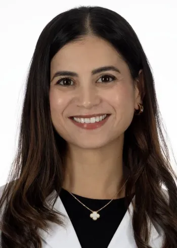 Guneet Van De Graaff, MD
