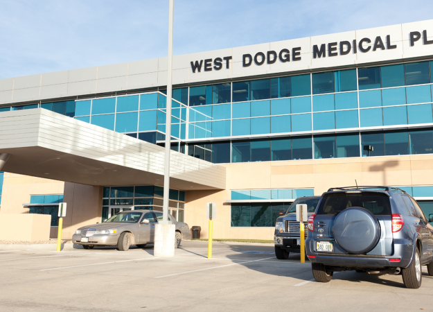 Exterior of West Dodge Medical Plaza in Omaha, Nebraska
