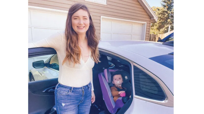 Kenzie Elsey and daughter Violet 